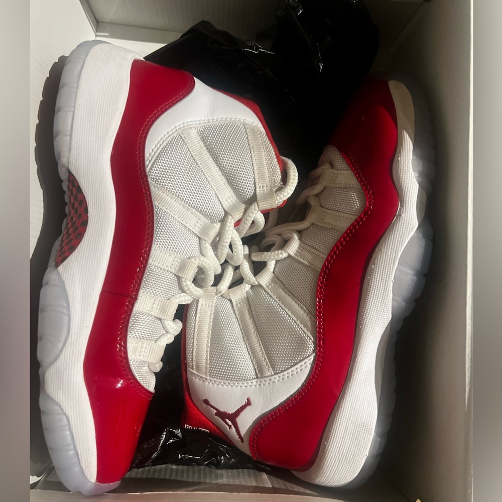 Jordan cherry red 12s